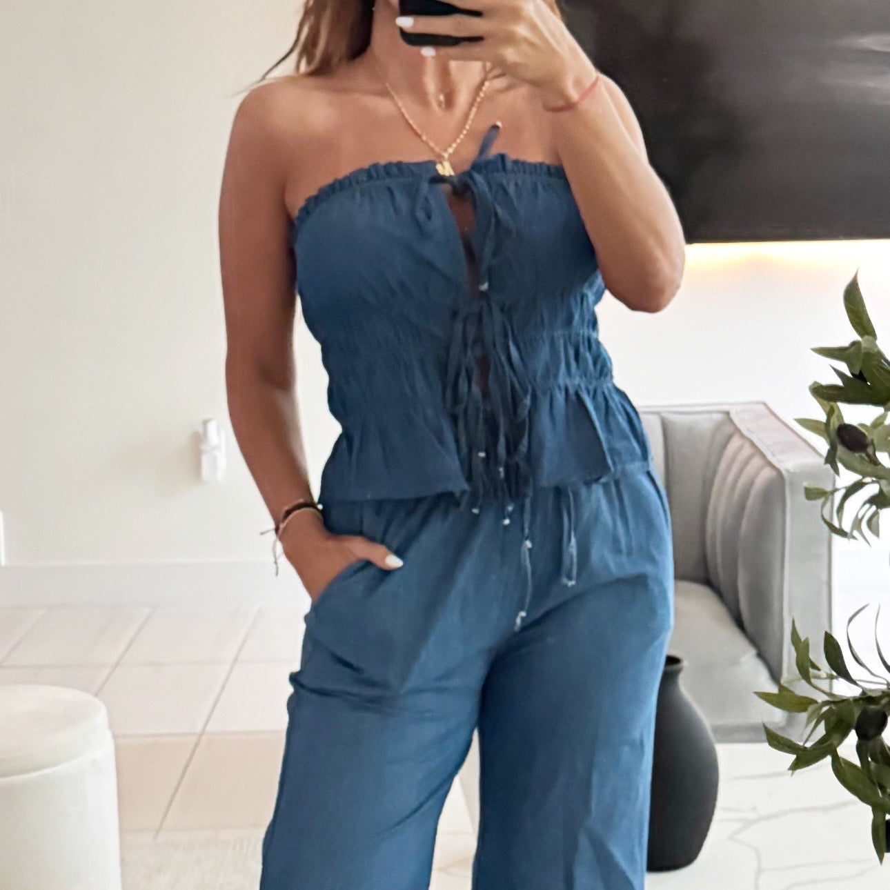 Elena set