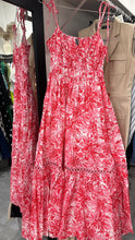 Load image into Gallery viewer, Light Floral Dress | Keekaty&#39;s
